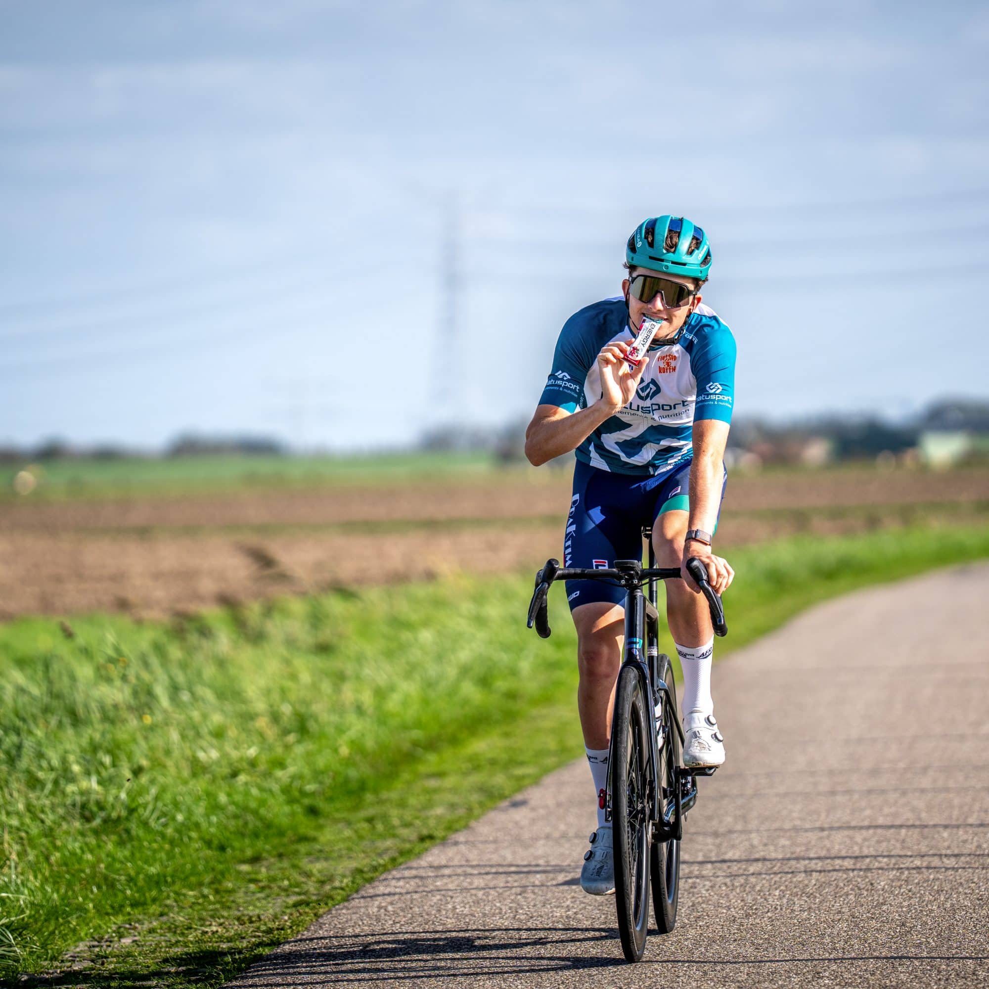 Natusport Energy Performance Bar tijdens het wielrennen