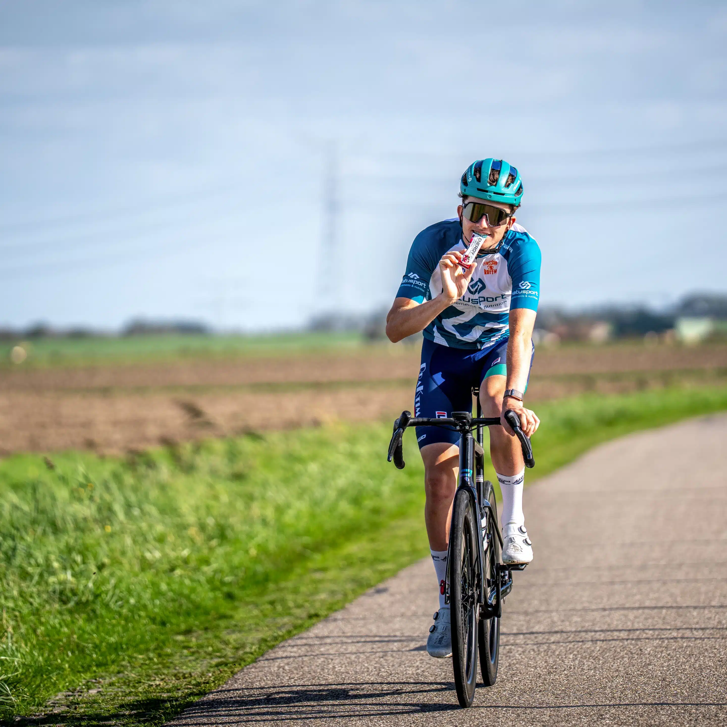 Natusport Energy Performance Bar tijdens het wielrennen