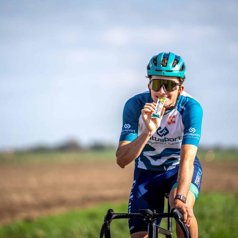 Natusport Nougat Lemon Bar tijdens het wielrennen